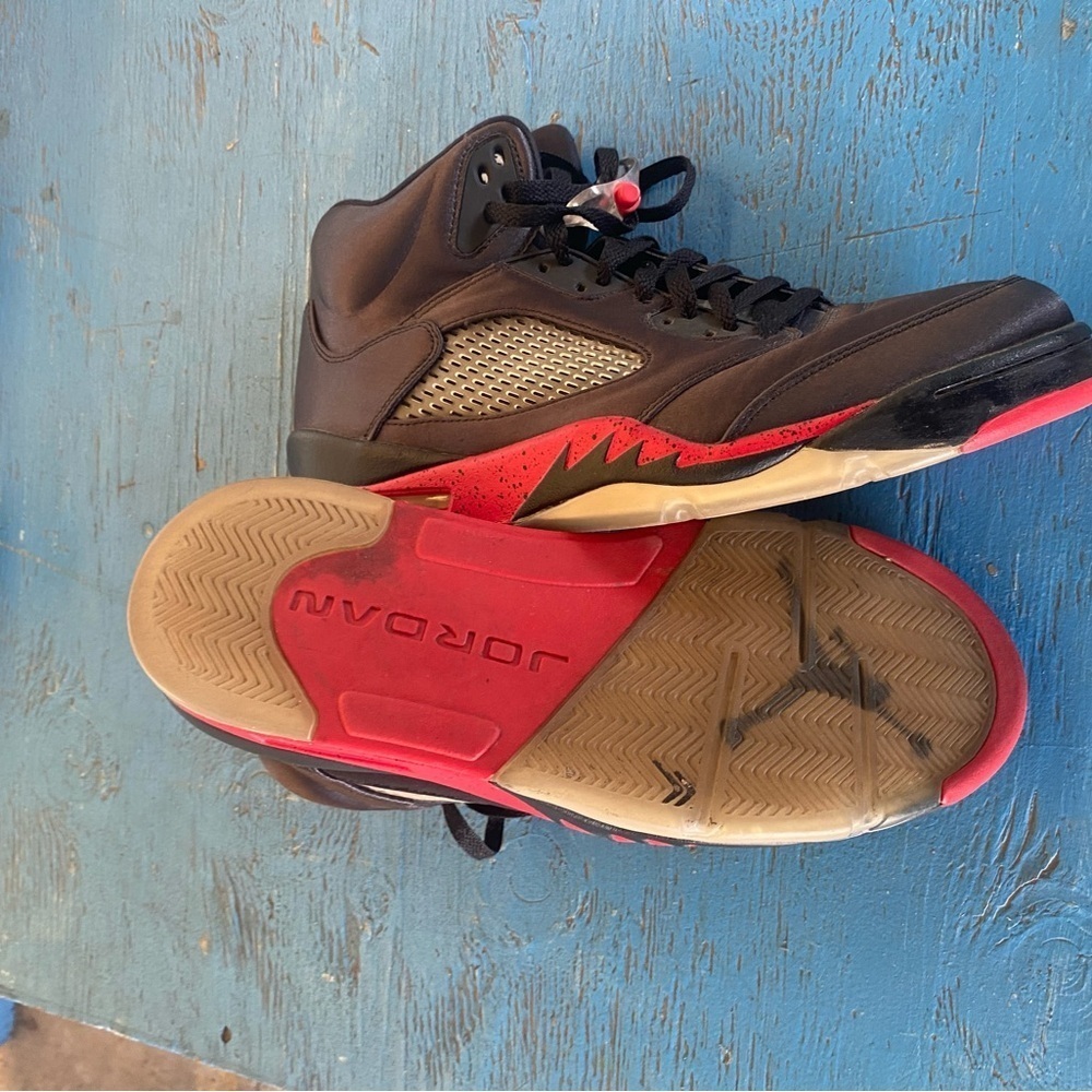 Jordan Black and Red Athletic Shoes Satin Air Jordan Retro 5 Nike - Picture 2 of 7